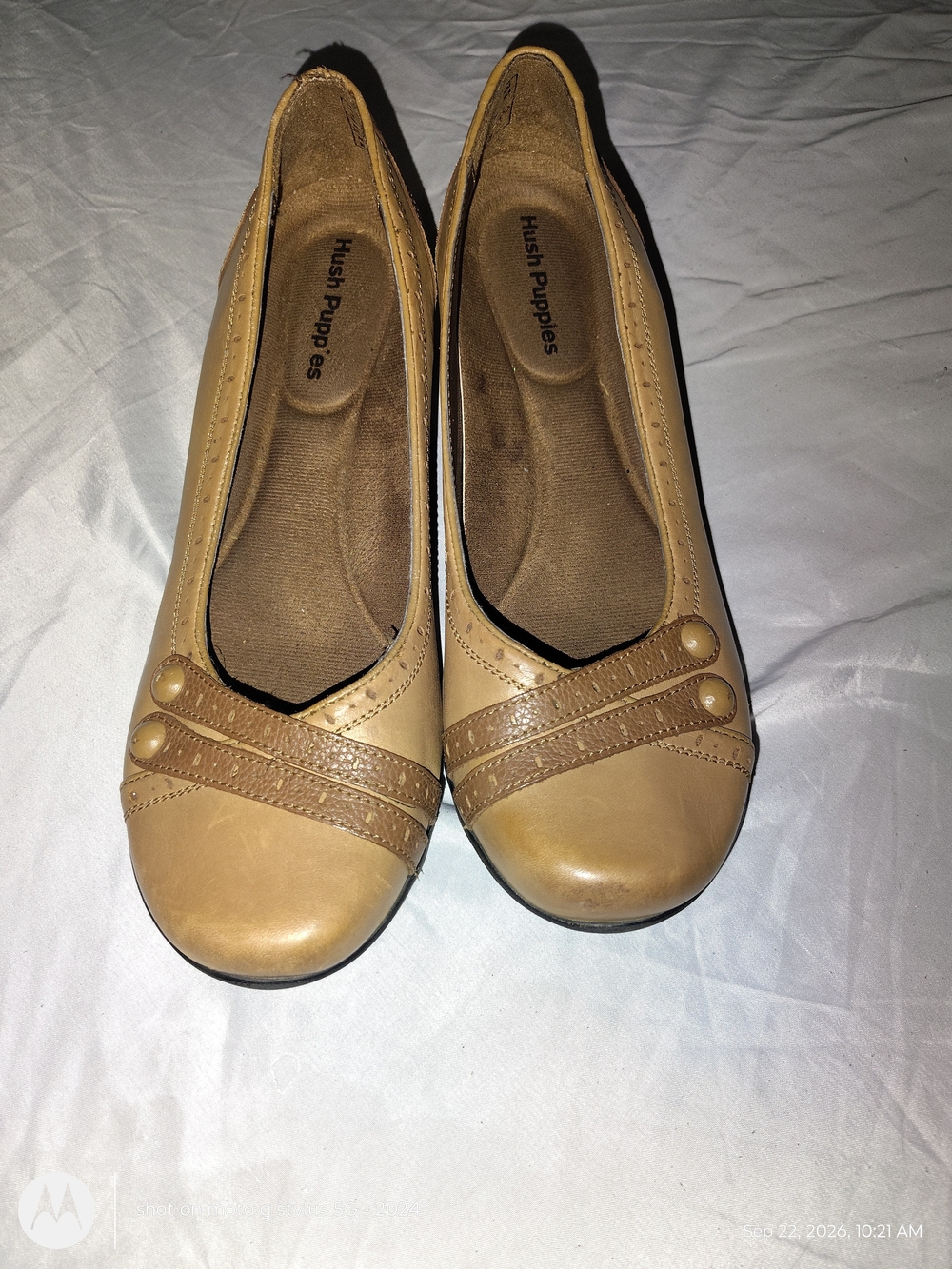 Hush Puppies Women's Light Brown Leather Slip-On Flats